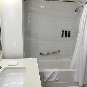 Guest Room 1 King